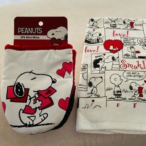 Peanuts Dish Towel & Mini Mitt Set